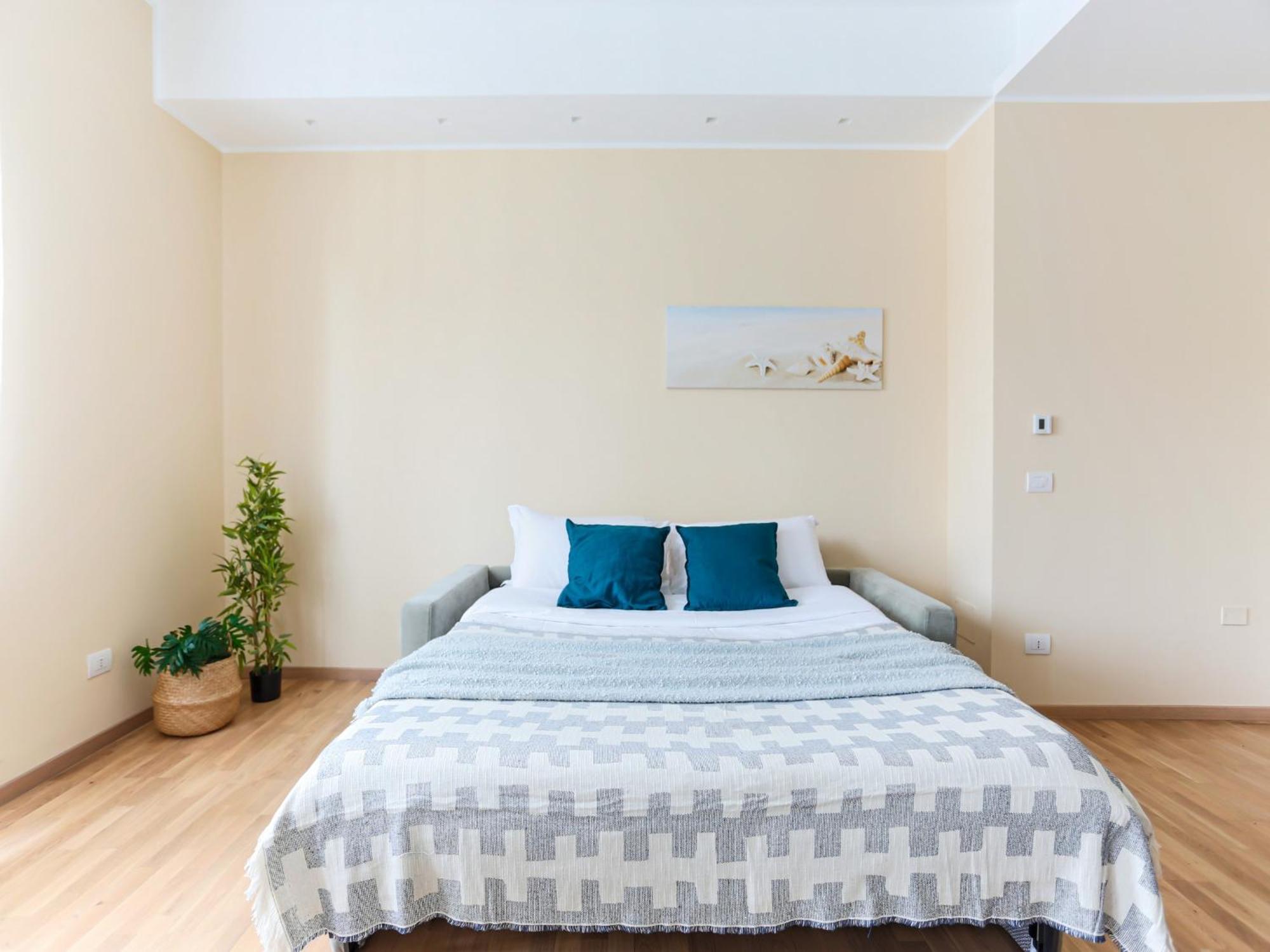 The Best Rent - Bright One-Bedroom Apartment In Corso Vittorio Emanuele II มิลาน ภายนอก รูปภาพ