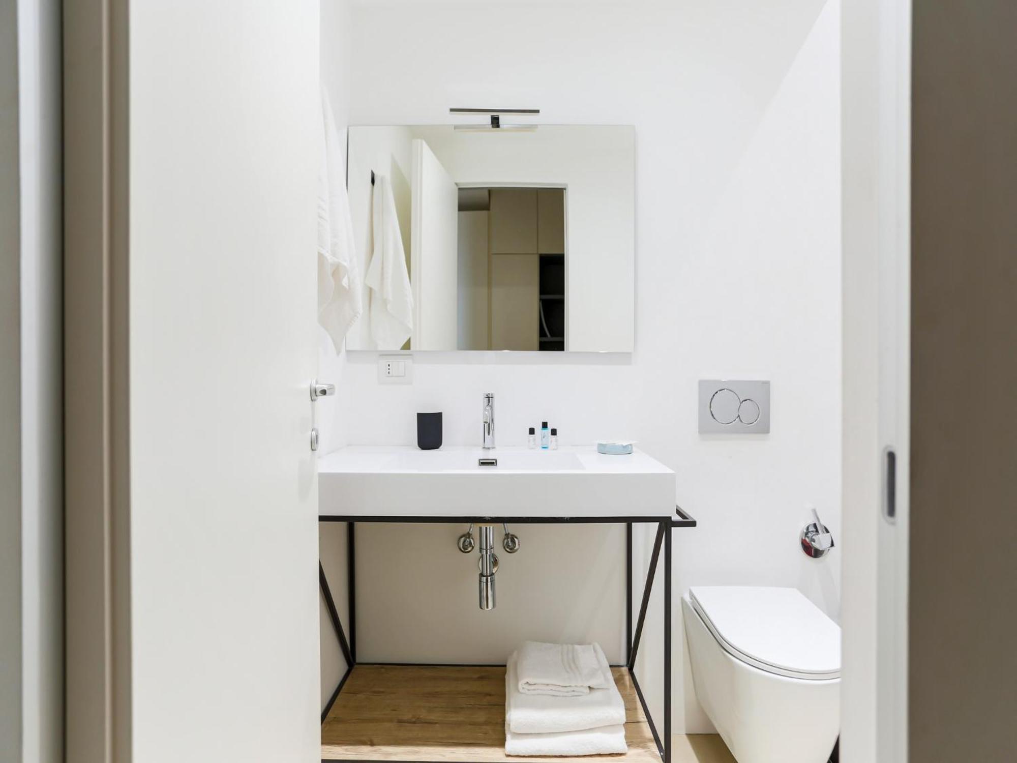 The Best Rent - Bright One-Bedroom Apartment In Corso Vittorio Emanuele II มิลาน ภายนอก รูปภาพ